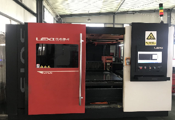 Laser cutting machine