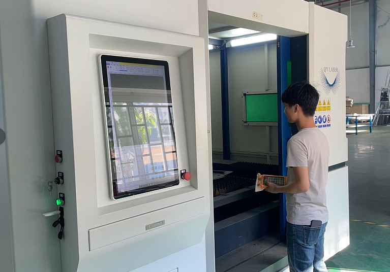 Vietnamese laser cutting machine